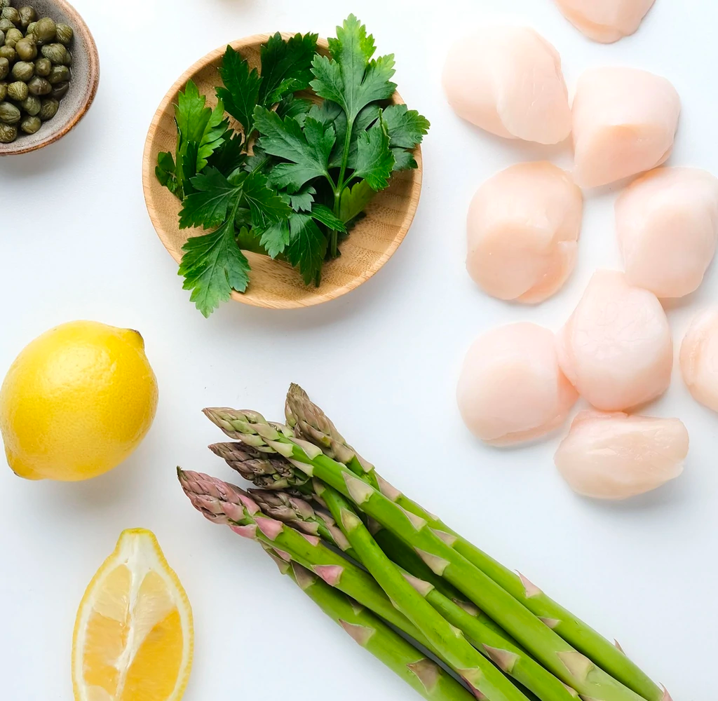 Seared Scallops With Asparagus